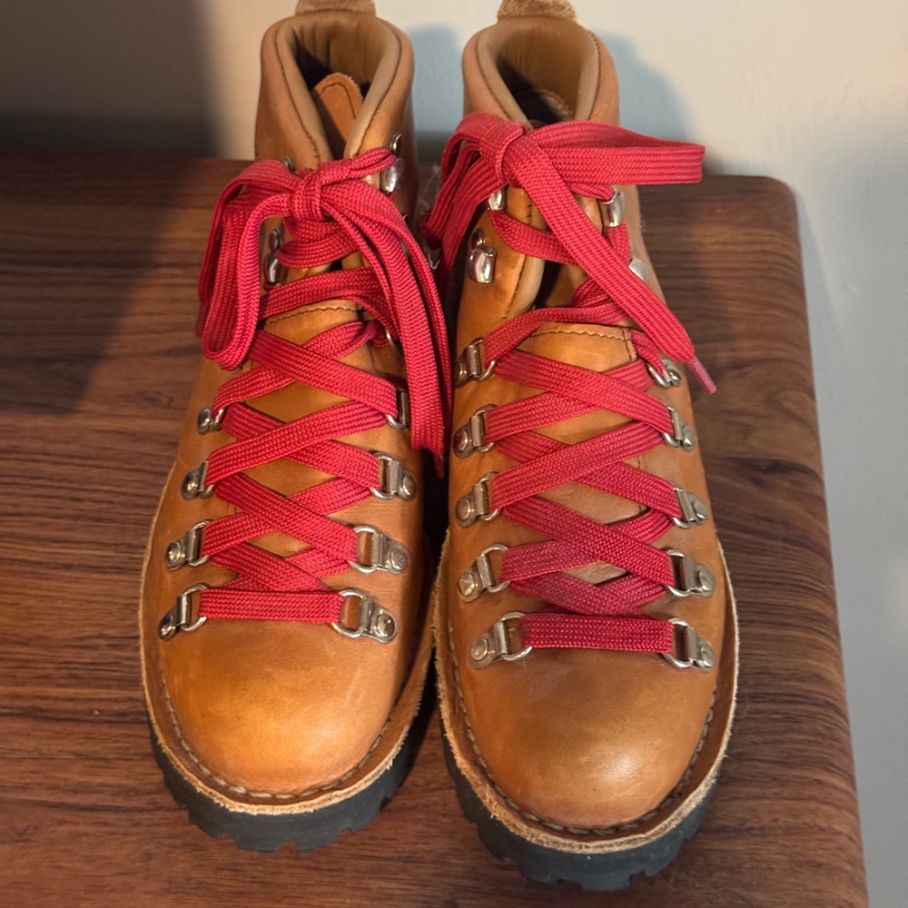 Danner Mountain Lt women’s boots